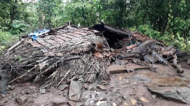One person was killed after four earthquakes hit Maharashtra’s Palghar in 12 minutes. A magnitude 3.8 earthquake shook Dahanu in the Talasari belt of Palghar district at 1:03am and was followed by 3.6, 2.9 and 2.8 till 1:15am. The tremors were felt in Boisar as well. (HT Photo) One person was killed after four earthquakes hit Maharashtra’s Palghar in 12 minutes. A magnitude 3.8 earthquake shook Dahanu in the Talasari belt of Palghar district at 1:03am and was followed by 3.6, 2.9 and 2.8 till 1:15am. The tremors were felt in Boisar as well. (HT Photo)