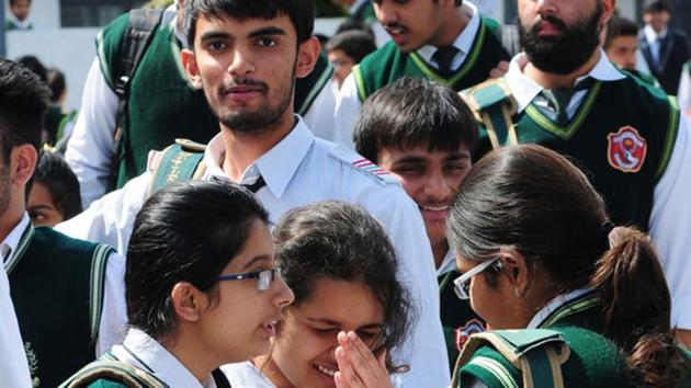 There are close to 20,000 CBSE-affiliated schools that offer education up to class 10, of these 12,000 run classes up to class 12.(HT Photo/Mujeeb Faruqui) There are close to 20,000 CBSE-affiliated schools that offer education up to class 10, of these 12,000 run classes up to class 12.(HT Photo/Mujeeb Faruqui)