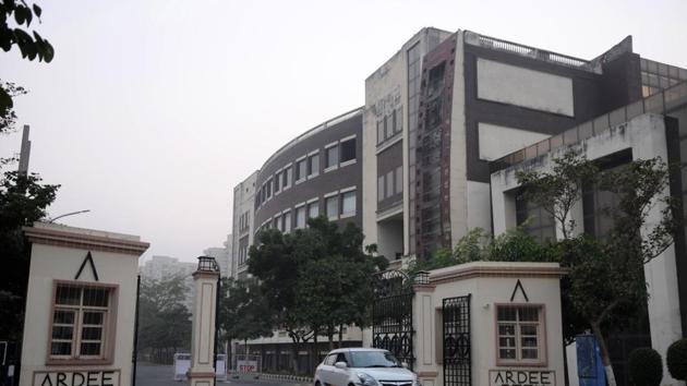 Gurugram to curb the operation of illegal guest houses and stop commercial operations in residential areas.(HT File Photo) Gurugram to curb the operation of illegal guest houses and stop commercial operations in residential areas.(HT File Photo)