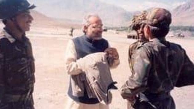 The Prime Minister tweeted photos on the event of Kargil Vijay Diwas - 20th anniversary celebrations of India’s victory against Pakistan in the Kargil War, fought in 1999.(@narendramodi/Twitter) The Prime Minister tweeted photos on the event of Kargil Vijay Diwas - 20th anniversary celebrations of India’s victory against Pakistan in the Kargil War, fought in 1999.(@narendramodi/Twitter)