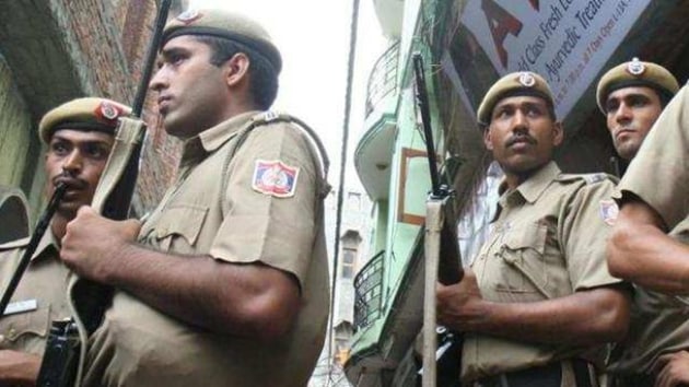 They were arrested after a tip-off, the police said, adding that a case was registered against them under relevant sections of the Indian Penal Code (IPC) at Sector 53 police station on Thursday.(HT Photo)