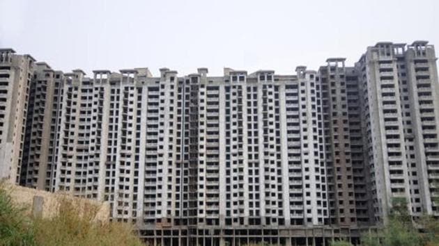 High-rises of an Amrapali Group project at sector 76, in Noida.(Sunil Ghosh / Hindustan Times)