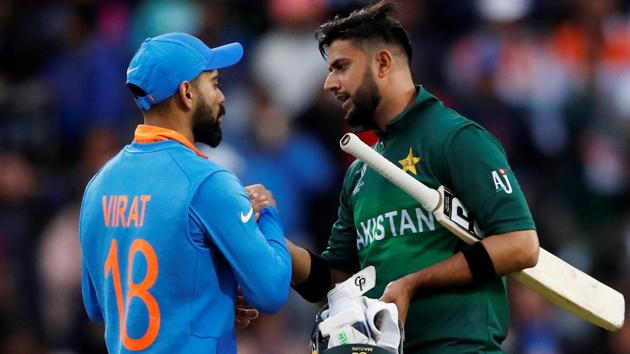 India's Virat Kohil shakes hands with Pakistan's Imad Wasim.(Reuters) India's Virat Kohil shakes hands with Pakistan's Imad Wasim.(Reuters)