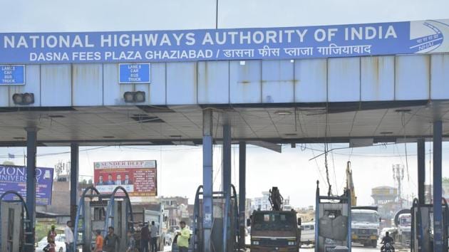 The NHAI shut down the Dasna Toll Plaza, in Ghaziabad on Sunday July 28, 2019.(Sakib Ali / HT Photo) The NHAI shut down the Dasna Toll Plaza, in Ghaziabad on Sunday July 28, 2019.(Sakib Ali / HT Photo)