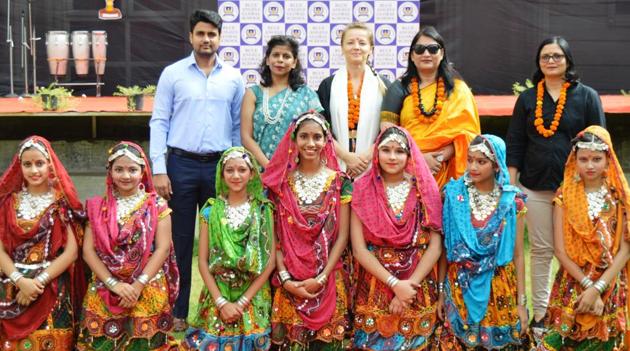 Interaction with foreign nationals enables students to understand cultures different from theirs(HT)