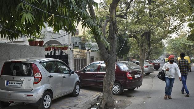 The apex court has not permitted charging for parking in residential areas.(Burhaan Kinu/HT PHOTO)