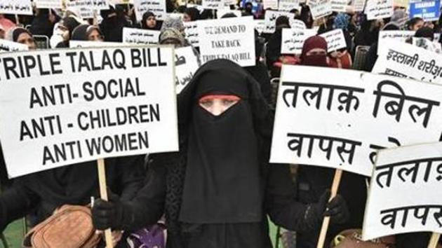 Muslim women protest against Triple Talaq Bill(Raj K Raj/HT PHOTO) Muslim women protest against Triple Talaq Bill(Raj K Raj/HT PHOTO)