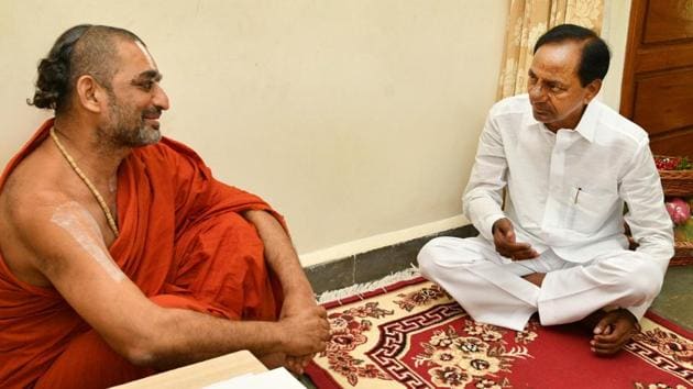 KCR meets Sri Chinna Jeeyar Swamy at his ashram to discuss the arrangements for mega yagam.(HT photo)