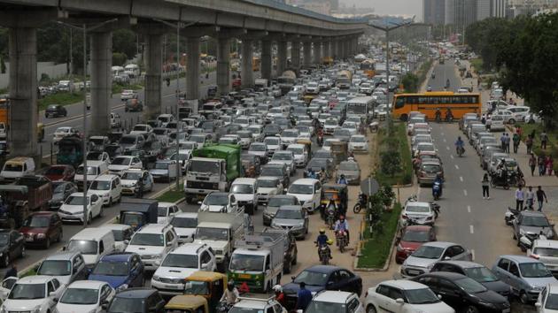 Golf Course Road in Gurugram has almost 16 lanes for motor vehicles but not even 16 inches for pedestrians.(Parveen Kumar / HT File Photo) Golf Course Road in Gurugram has almost 16 lanes for motor vehicles but not even 16 inches for pedestrians.(Parveen Kumar / HT File Photo)