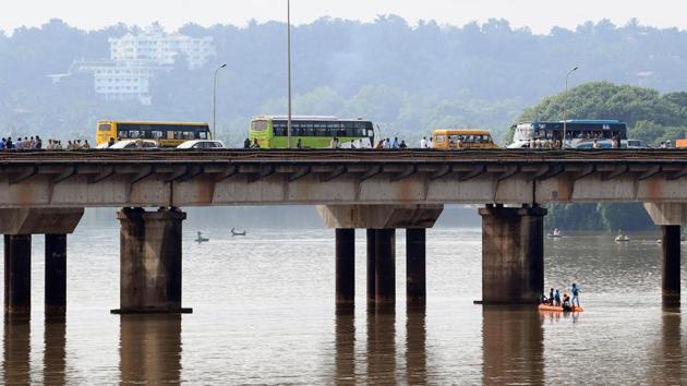 On Monday, July 29, Siddhartha asked his driver to drop him off at the Netravathi bridge in Mangaluru as he wanted to take a walk. When there was no sight of him an hour later and the driver alerted the family, and they in turn informed the authorities. (STR / AFP) 