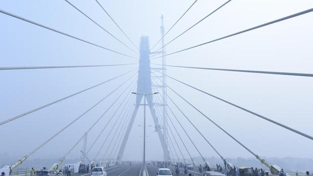 Kejriwal has disagreed to rename the Signature Bridge.(Sanchit Khanna/HT PHOTO)