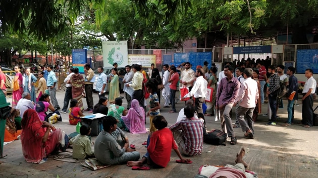 Patients waiting outside OPD due to doctors’ strike against NMC bill.(Amal KS) Patients waiting outside OPD due to doctors’ strike against NMC bill.(Amal KS)