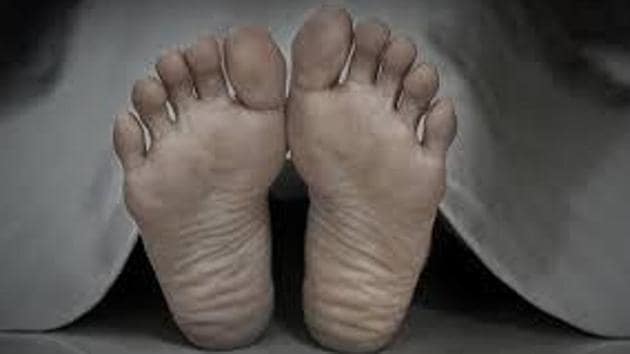 Police said the body has been kept in the mortuary and efforts are on to identify the man whose inflated body was found in Pataudi.(HT FILE) Police said the body has been kept in the mortuary and efforts are on to identify the man whose inflated body was found in Pataudi.(HT FILE)