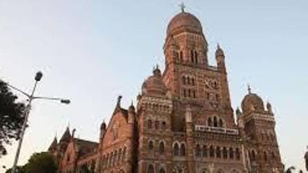 A senior BMC official said unlike dry and wet waste, hazardous waste cannot be processed. (HT FILE) A senior BMC official said unlike dry and wet waste, hazardous waste cannot be processed. (HT FILE)
