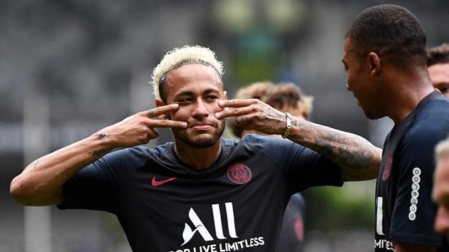 Kylian Mbappe with Neymar.(AFP)