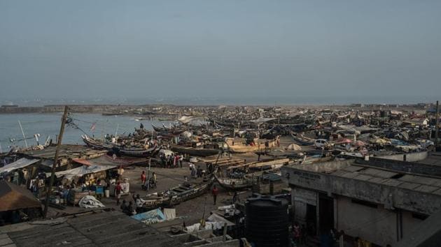 In a practice known locally as “saiko”, they illegally target the staple catch of local fishermen -- including sardinella and mackerel -- and sell it to the communities on shore via middlemen. The report estimated some 100,000 tonnes of fish were scooped out of the water in this way in 2017, drastically reducing employment opportunities for Ghanaians reliant on fishing. (Natalija Gormalova / AFP)