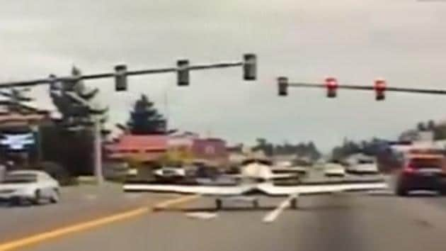 The incident was captured on State Trooper Clint Thompson’s dashcam.(Twitter/@wspd1pio)