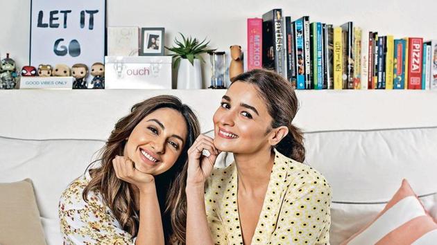 Alia Bhatt and Akansha share secrets about their lives in an interview.(Satish Bate/HT)