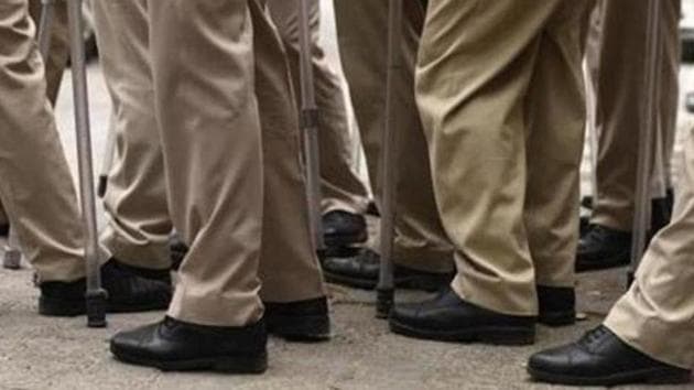 Fifteen police constables, including nine of now and six of sometime earlier, posted in the security of Unnao rape survivor, were summoned to the Central Bureau Investigation (CBI) headquarters in Delhi for questioning.(Burhaan Kinu/ Hindustan Times)