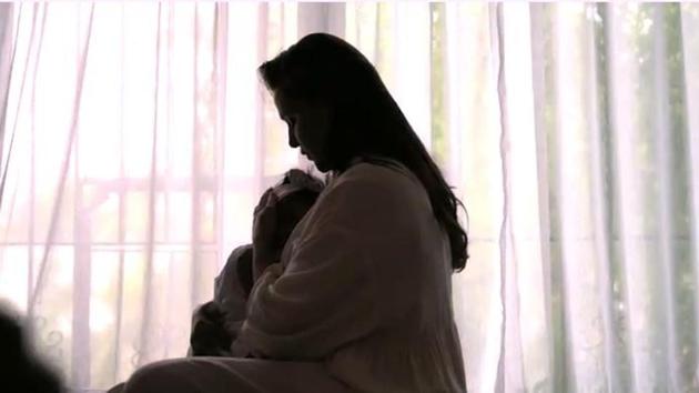 Neha Dhupia breastfeeds her daughter Mehr.