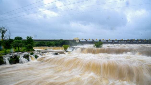 Khadakwasla dam released 30,000 cusecs of water was released on Sunday in Pune. (Sanket Wankhade/HT PHOTO) Khadakwasla dam released 30,000 cusecs of water was released on Sunday in Pune. (Sanket Wankhade/HT PHOTO)