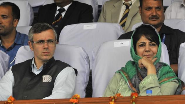 National Conference leader Omar Abdullah and Peoples Democratic Party President Mehbooba Mufti were arrested in Srinagar on Monday.(Waseem Andrabi/ HT PHOTO)
