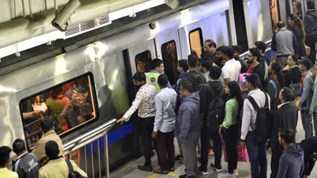 Services on Delhi Metro’s Yellow and Red Lines were delayed during rush hours on Monday, commuters and Delhi Metro Rail Corporation (DMRC) said. (Amal KS/HT PHOTO) Services on Delhi Metro’s Yellow and Red Lines were delayed during rush hours on Monday, commuters and Delhi Metro Rail Corporation (DMRC) said. (Amal KS/HT PHOTO)