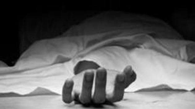 The body of the 19-year-old girl was found hanging in a hostel room of Sarvodaya College of Nursing. Family members alleged that the victim was murdered and then hanged.