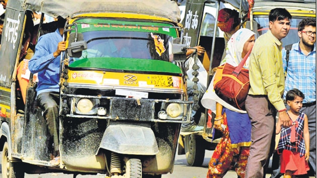 Surprisingly, not a single such polluting vehicle has been impounded by the RTA. (HT archives) Surprisingly, not a single such polluting vehicle has been impounded by the RTA. (HT archives)