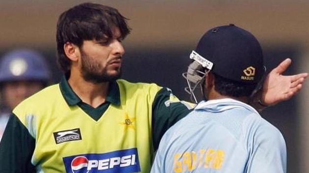 File image of former India cricketer Gautam Gambhir and former Pakistan captain Shahid Afridi.(AFP/Getty Images)