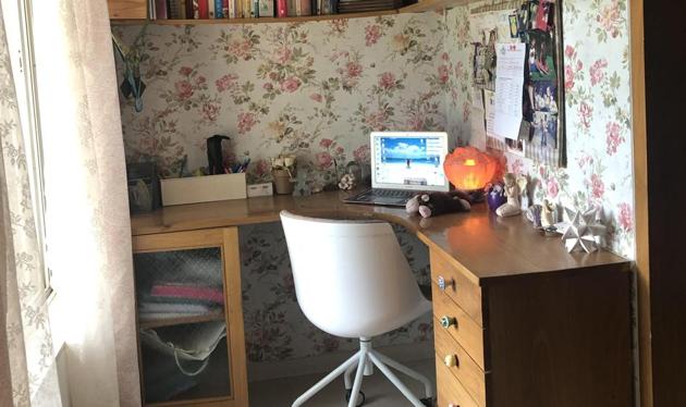 here are tips from those who have managed to keep their work desks tidy and inspiring (Maria Goretti) here are tips from those who have managed to keep their work desks tidy and inspiring (Maria Goretti)