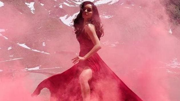 Shraddha Kapoor shared a pic from her latest Saaho song but Arjun Kapoor found something to laugh about. Shraddha Kapoor shared a pic from her latest Saaho song but Arjun Kapoor found something to laugh about.