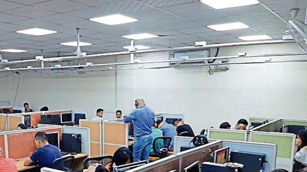 The police on Tuesday night busted a fake call centre that had been operating out of an office in Sector 37. (HT photo) The police on Tuesday night busted a fake call centre that had been operating out of an office in Sector 37. (HT photo)