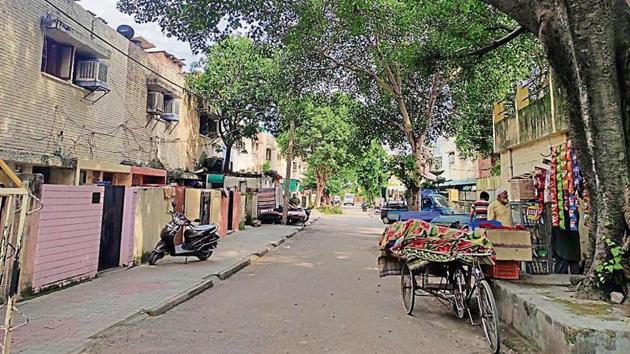 Some 100-odd families settled in the Kashmiri Colony in Chandigarh’s 29 in the 1980s.(HT Photo) Some 100-odd families settled in the Kashmiri Colony in Chandigarh’s 29 in the 1980s.(HT Photo)