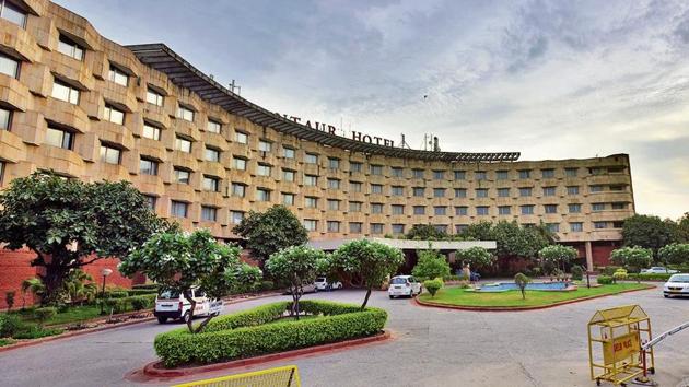 After Closure Notice Centaur Hotel Staff Fear For Their Jobs Hindustan Times Really close to mumbai international airport. after closure notice centaur hotel