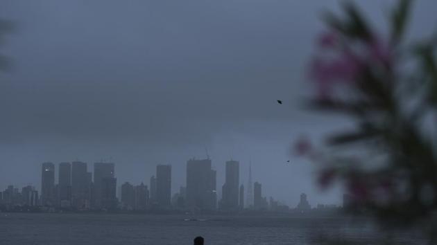 Mumbai, India - 7 Aug. 2019: City skyline covered with dark monsoon rain clouds at Bandra Reclaimation in Mumbai, India, on Wednesday, August 7, 2019. (Photo by Pramod Thakur/ Hindustan Times)(Hindustan Times)