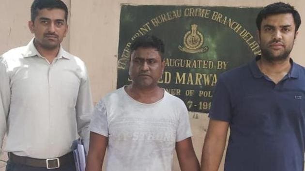 Hemchand (centre) was convicted in the 1999 murder of fashion designer Kunjum Budhiraja. He was released in 2016. (HT Photo) Hemchand (centre) was convicted in the 1999 murder of fashion designer Kunjum Budhiraja. He was released in 2016. (HT Photo)