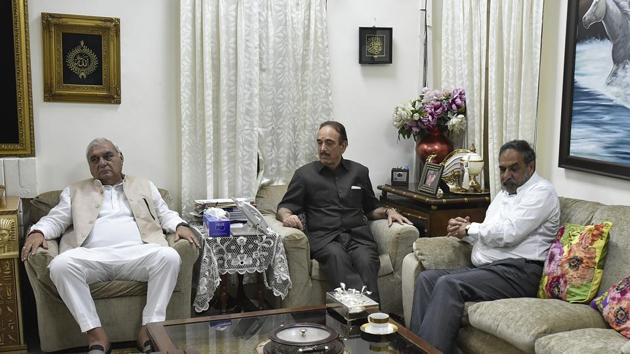 Congress leader Ghulam Nabi Azad seen with Congress leader Anand Sharma and Bhupinder Singh Hooda at his residence, in New Delhi, India, on Thursday, August 8, 2019. Azad was stopped at the Srinagar airport and sent back by a flight. (Raj K Raj/HT PHOTO) Congress leader Ghulam Nabi Azad seen with Congress leader Anand Sharma and Bhupinder Singh Hooda at his residence, in New Delhi, India, on Thursday, August 8, 2019. Azad was stopped at the Srinagar airport and sent back by a flight. (Raj K Raj/HT PHOTO)