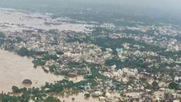 Sangli: An aerial view of flood-affected areas as Maharashtra Chief Minister Devendra Fadnavis (unseen) conducts a survey, in Sangli, Thursday, Aug 8, 2019. (PTI Photo) (PTI8_8_2019_000120B)(PTI)