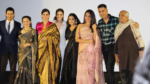 Akshay Kumar, Taapsee Pannu, Sonakshi Sinha, Kirti Kulhari, Vidya Balan, Nithya Menon and Sharman Joshi at the trailer launch of Mission Mangal in Mumbai.(IANS)