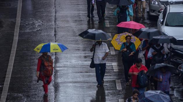 The weather bureau’s forecast for heavy to very heavy rain for Thursday turned out to be another false alarm this season as the city recorded negligible.(HT PHOTO)