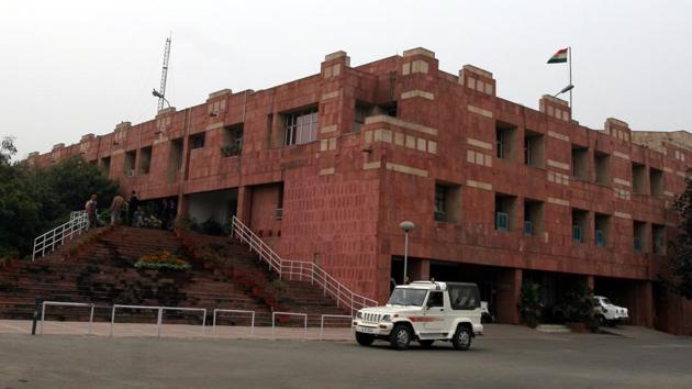 The Jawaharlal Nehru University (JNU) administration on Friday issued show cause notice to JNU students’ union (JNUSU) president N Sai Balaji for pasting posters on walls at the campus.(Hindustan Times) The Jawaharlal Nehru University (JNU) administration on Friday issued show cause notice to JNU students’ union (JNUSU) president N Sai Balaji for pasting posters on walls at the campus.(Hindustan Times)