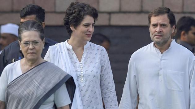 Rahul Gandhi and Priyanka Gandhi Vadra attended a meeting and explained the party’s line on scrapping special status for Jammu and Kashmir.(HT FILE)