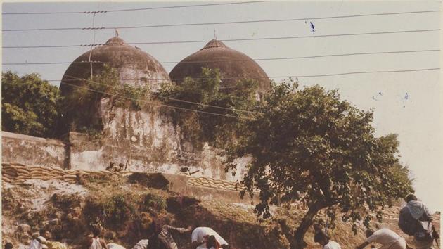 The All India Muslim Personal Law Board (AIMPLB) has convened a meeting on August 17 to chalk out its strategy on the ongoing court hearing in the Babri Masjid-Ram Janma Bhoomi land dispute and on challenging the triple talaq Bill in the Supreme Court.(HT Photo) The All India Muslim Personal Law Board (AIMPLB) has convened a meeting on August 17 to chalk out its strategy on the ongoing court hearing in the Babri Masjid-Ram Janma Bhoomi land dispute and on challenging the triple talaq Bill in the Supreme Court.(HT Photo)