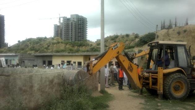 The Ghaziabad development authority (GDA) has finalised the rates at which developed plots will be offered to those farmers whose land was acquired for the Madhuban Bapudham Township, located between Delhi-Meerut Road and NH-9. The Ghaziabad development authority (GDA) has finalised the rates at which developed plots will be offered to those farmers whose land was acquired for the Madhuban Bapudham Township, located between Delhi-Meerut Road and NH-9.