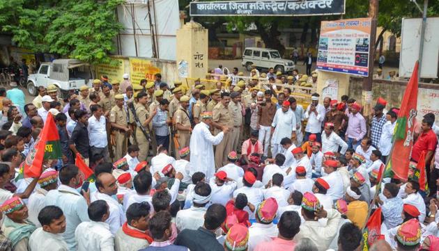 A large number of workers of the Samajwadi Party were arrested across the state and then released. (PTI Photo)