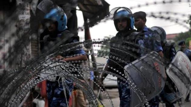 Restrictions were eased in parts of Srinagar and most of the rural townships. The additional checkpoints and barricades that had been setup in the past five days were removed on Saturday. (HT FILE) Restrictions were eased in parts of Srinagar and most of the rural townships. The additional checkpoints and barricades that had been setup in the past five days were removed on Saturday. (HT FILE)