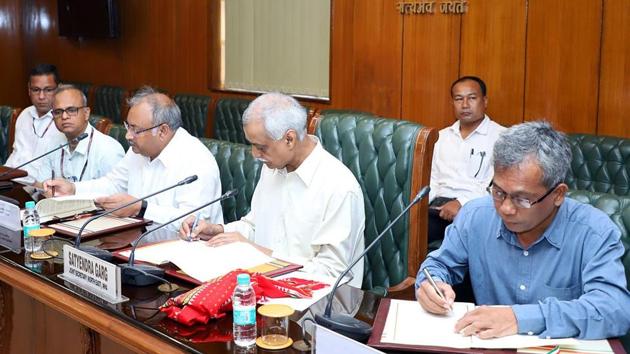 Joint Secretary (NE) MHA Satyendra Garg, Additional Chief Secretary (Home) Govt. of Tripura Kumar Alok and NLFT-SD representatives Signing the Memorandum of settlement in New Delhi (ANI) Joint Secretary (NE) MHA Satyendra Garg, Additional Chief Secretary (Home) Govt. of Tripura Kumar Alok and NLFT-SD representatives Signing the Memorandum of settlement in New Delhi (ANI)