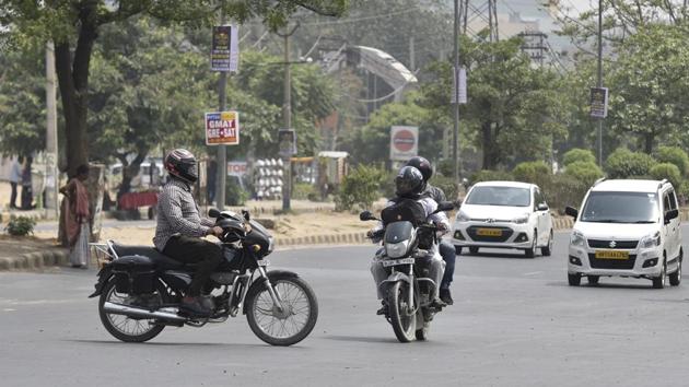 Gurugram In a bid to make Bakhtawar Chowk pedestrian-friendly, the Haryana Vision Zero team executed major engineering changes at the junction on Saturday night. (Sanjeev Verma/HT PHOTO) Gurugram In a bid to make Bakhtawar Chowk pedestrian-friendly, the Haryana Vision Zero team executed major engineering changes at the junction on Saturday night. (Sanjeev Verma/HT PHOTO)