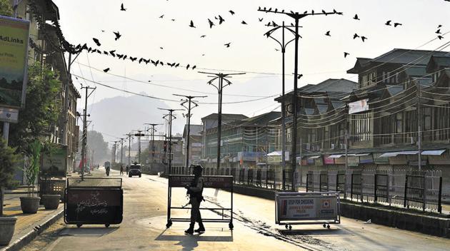 The silencing of voices of those affected by the unprecedented move mark a rupture in India’s federal trajectory(AFP) The silencing of voices of those affected by the unprecedented move mark a rupture in India’s federal trajectory(AFP)